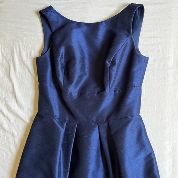 Alfred Sung Women’s Navy High Neck Cocktail Dress with Bow - Picture 7 of 13
